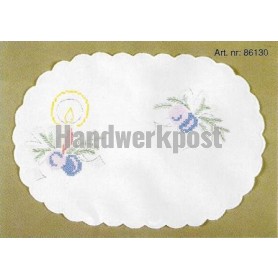 kreuzstichdeckchen kaars met kerstballen, wit