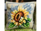 kreuzstichkissen zonnebloem close-up