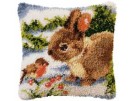 knüpfkissen konijn met roodborstje